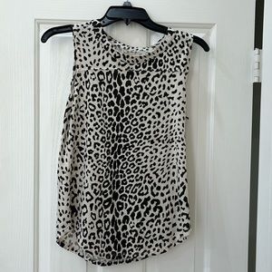 CHASOR SLEEVELESS TOP